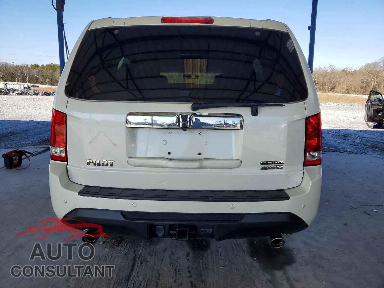 HONDA PILOT 2015 - 5FNYF4H95FB059762