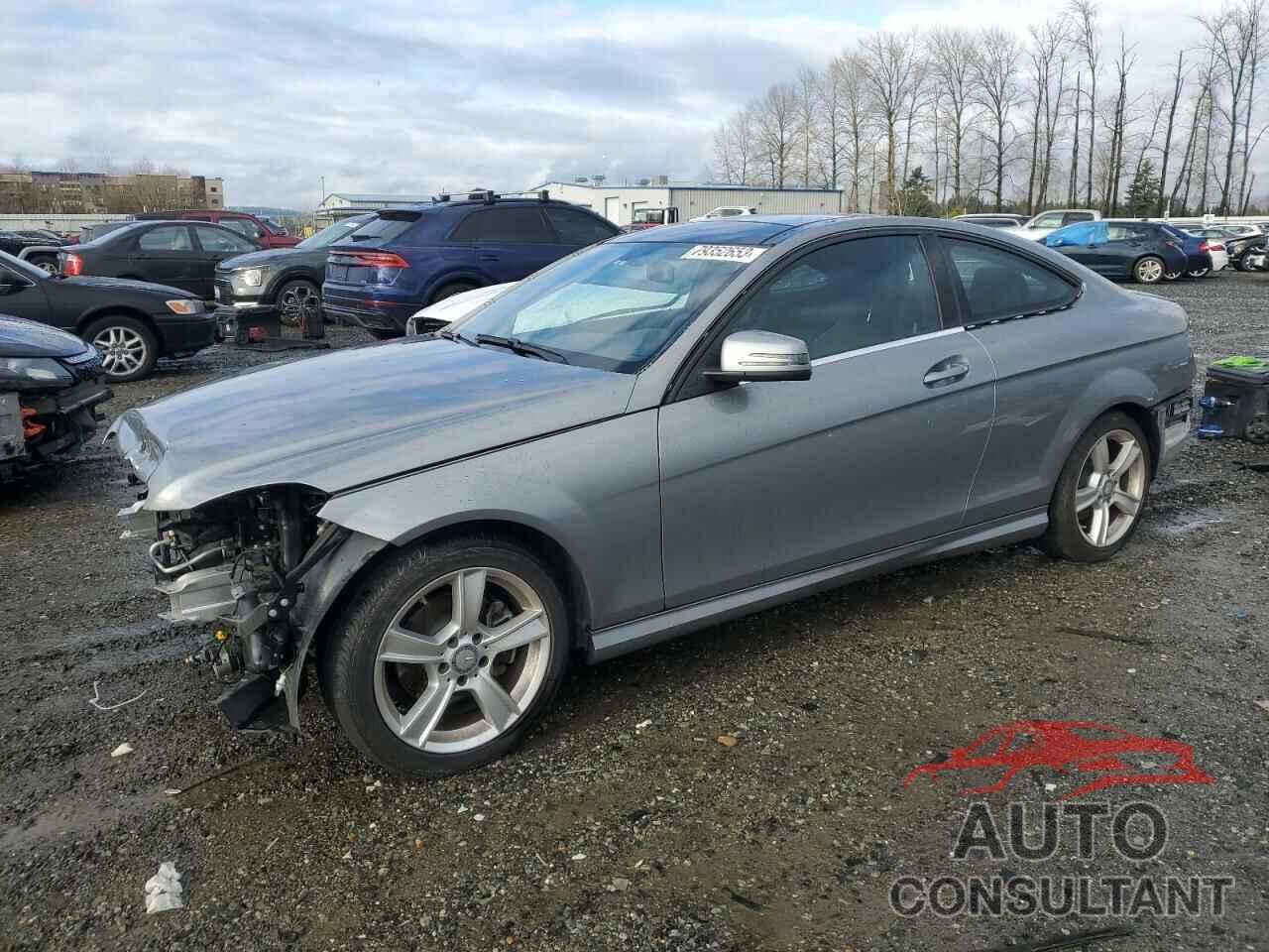 MERCEDES-BENZ C-CLASS 2015 - WDDGJ4HB7FG377777