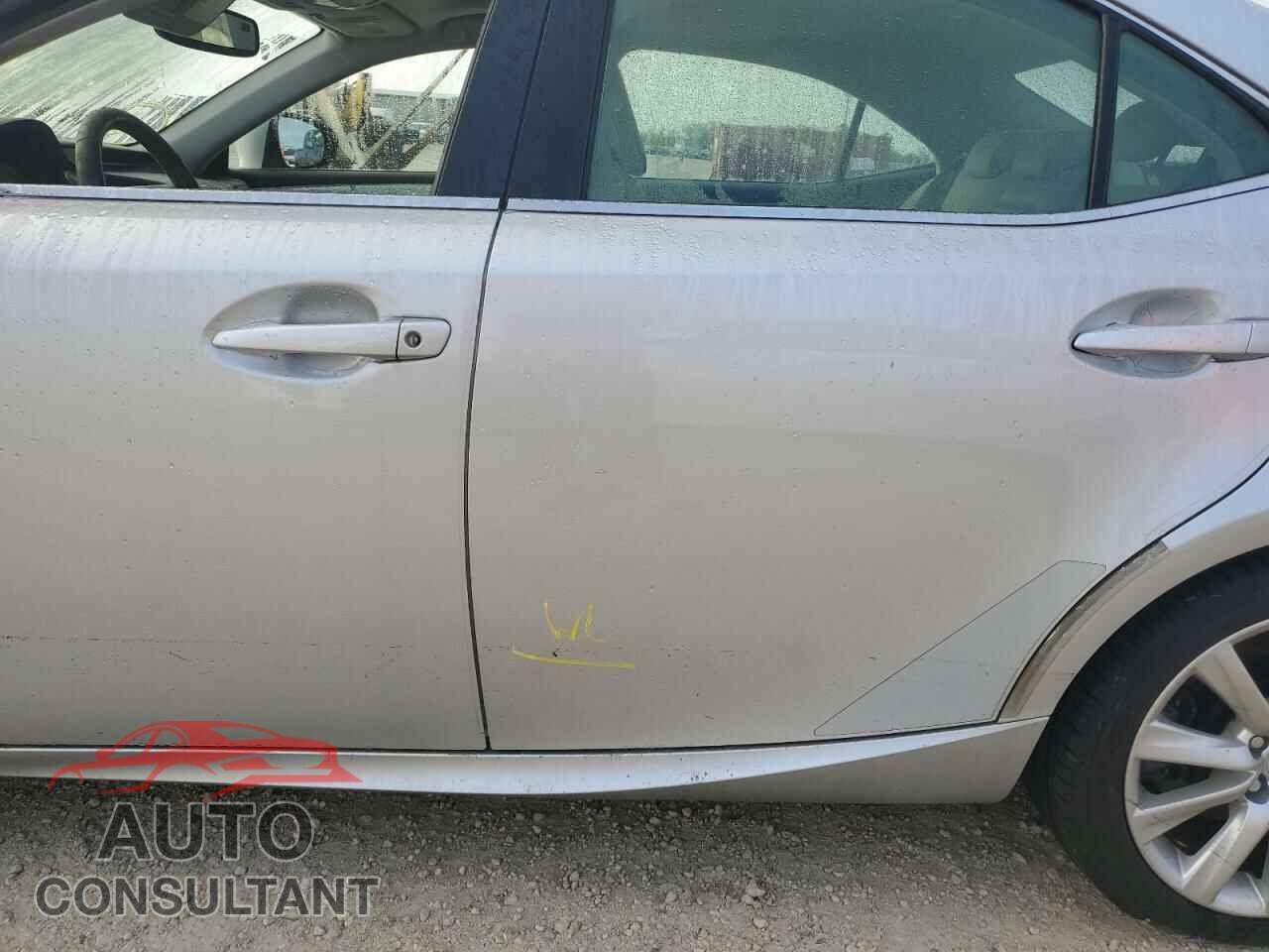 LEXUS IS 2016 - JTHBA1D25G5011904