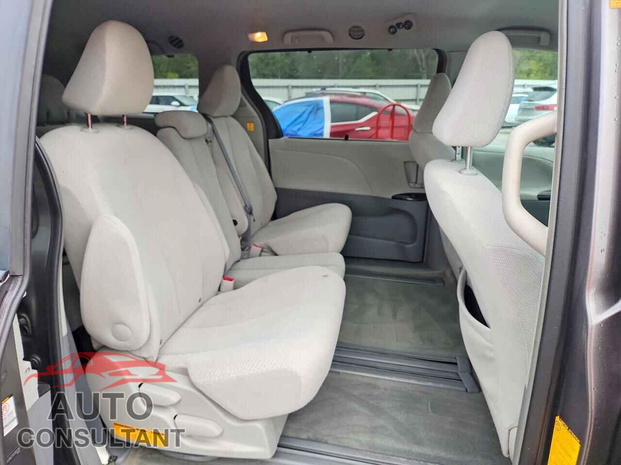 TOYOTA SIENNA 2012 - 5TDKK3DC7CS202182