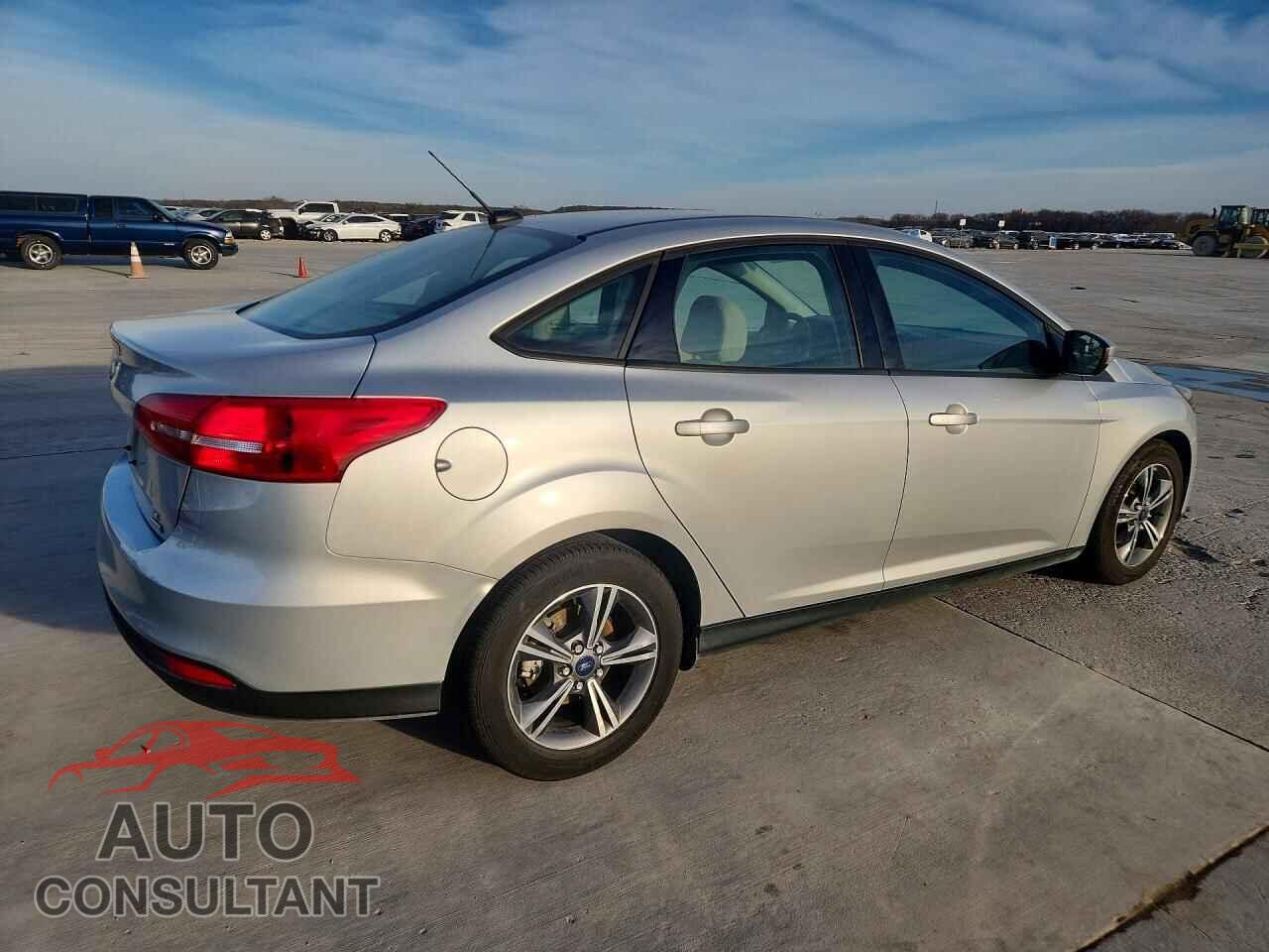 FORD FOCUS 2017 - 1FADP3FE8HL244688