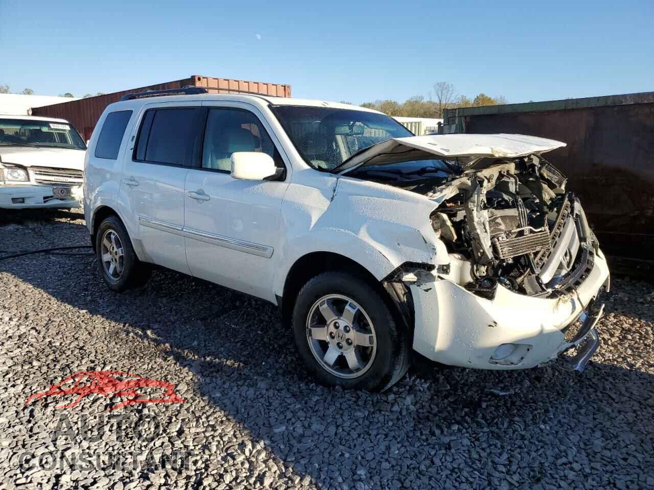 HONDA PILOT 2011 - 5FNYF4H96BB092375