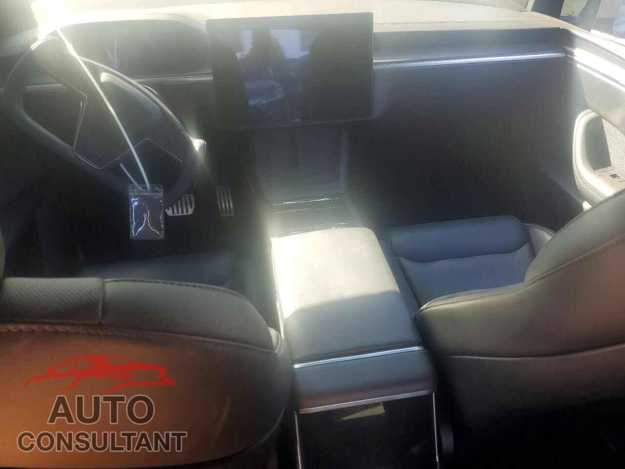 TESLA MODEL X 2024 - 7SAXCBE69RF437446
