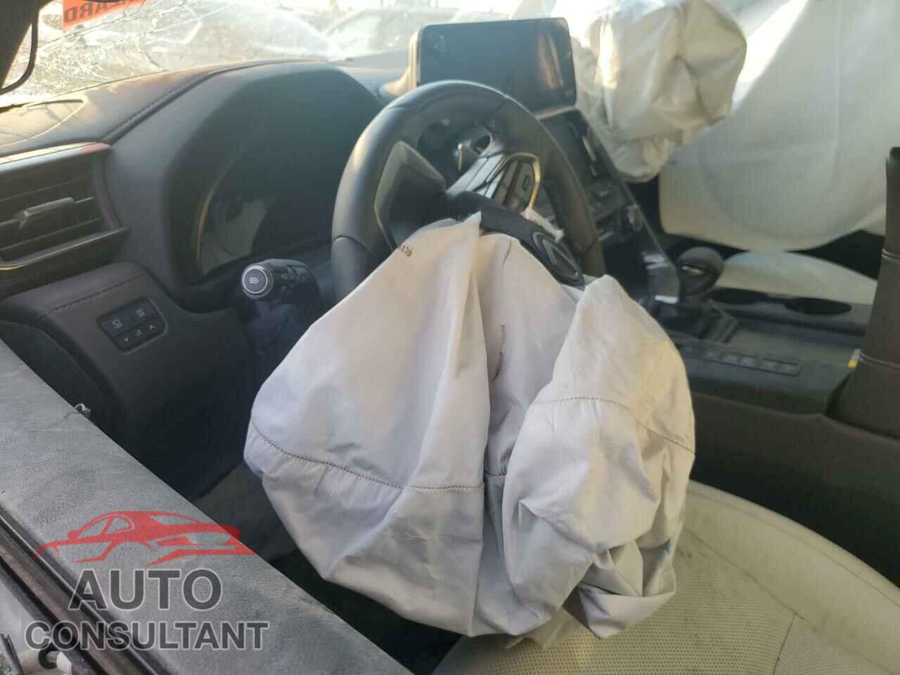 LEXUS LX 600 BAS 2023 - JTJGB7CX7P4036472