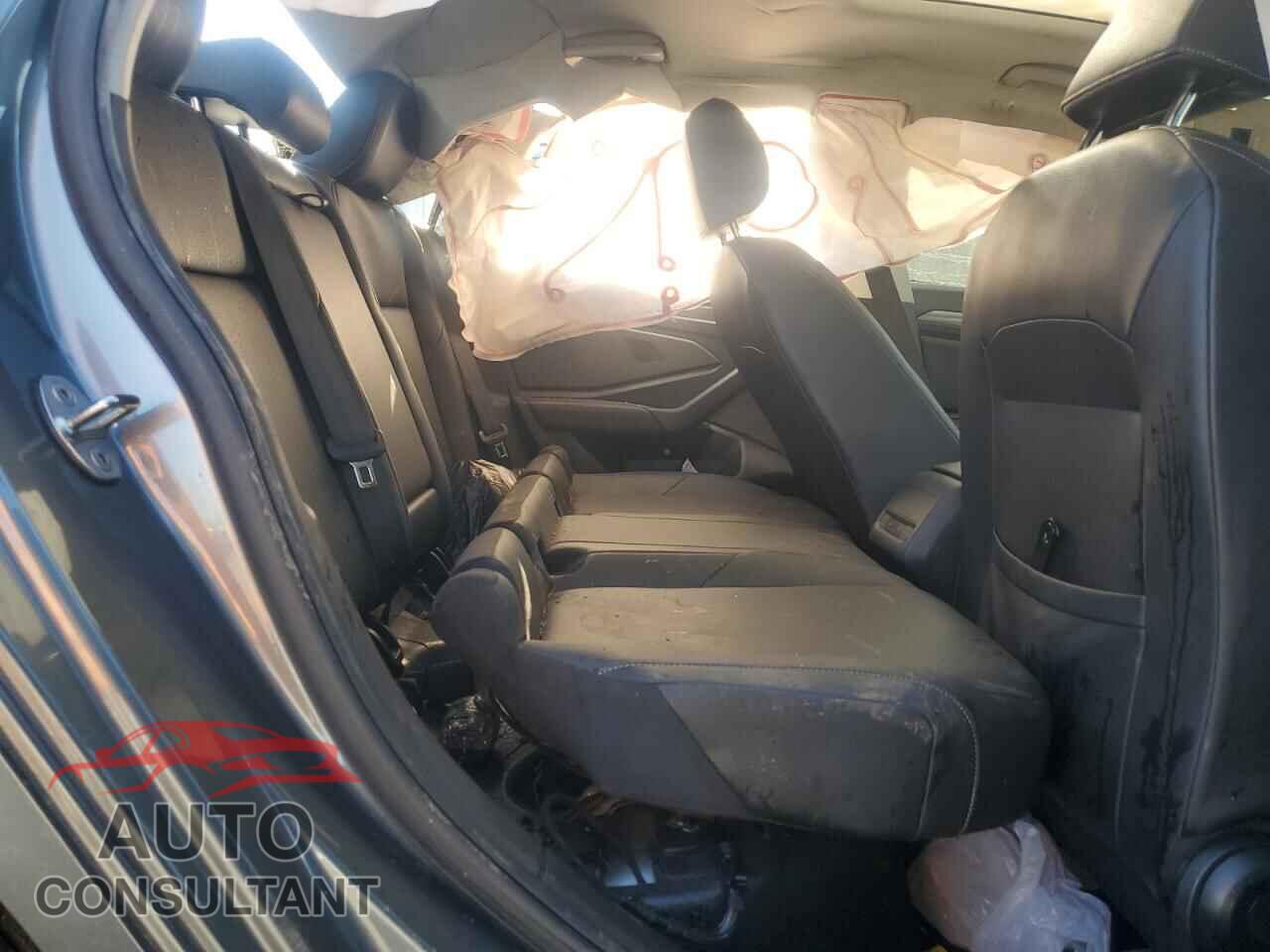 VOLKSWAGEN JETTA 2020 - 3VWEB7BU0LM068628