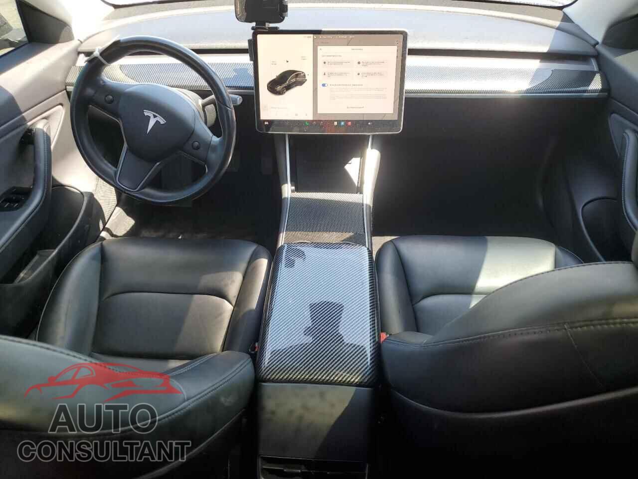 TESLA MODEL 3 2019 - 5YJ3E1EA5KF306220