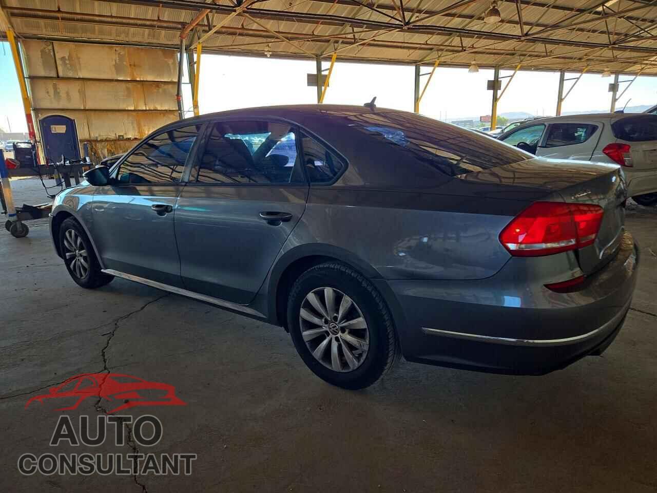 VOLKSWAGEN PASSAT 2012 - 1VWAH7A33CC056397