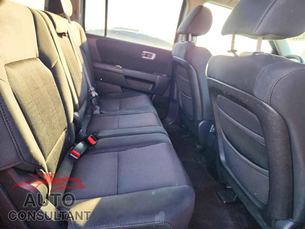 HONDA PILOT 2011 - 5FNYF3H42BB018174