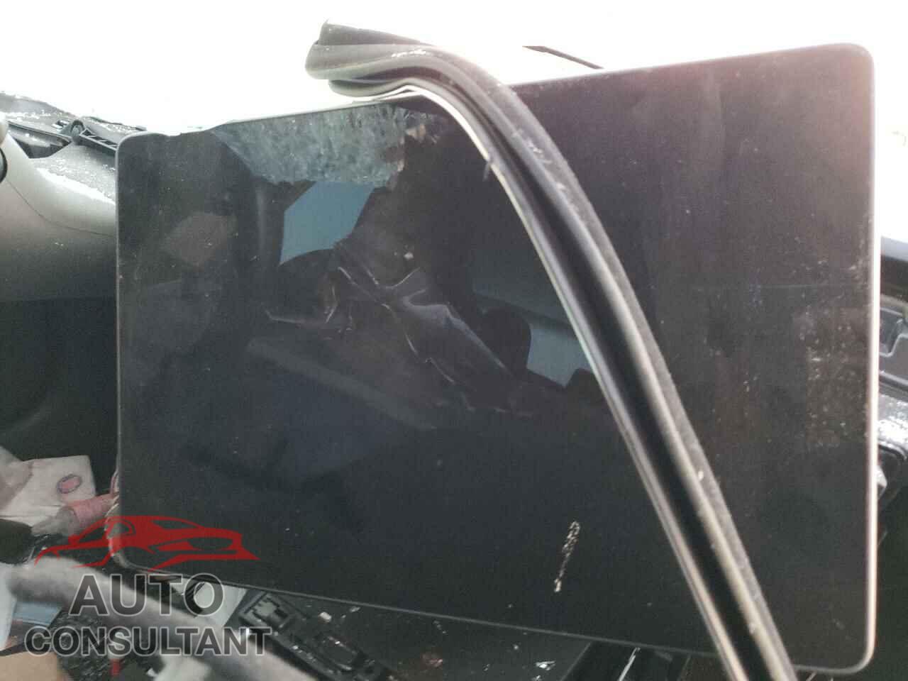 TESLA MODEL 3 2018 - 5YJ3E1EA0JF158458
