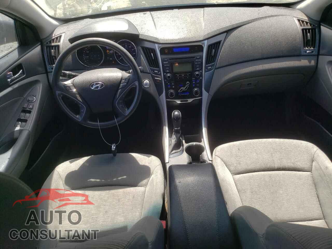 HYUNDAI SONATA 2012 - KMHEC4A40CA034312