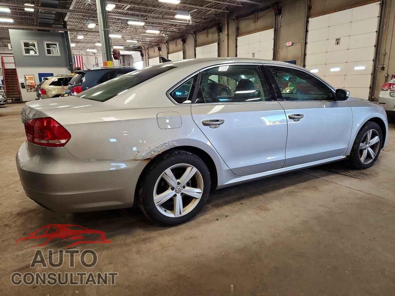VOLKSWAGEN PASSAT 2013 - 1VWBP7A3XDC079426