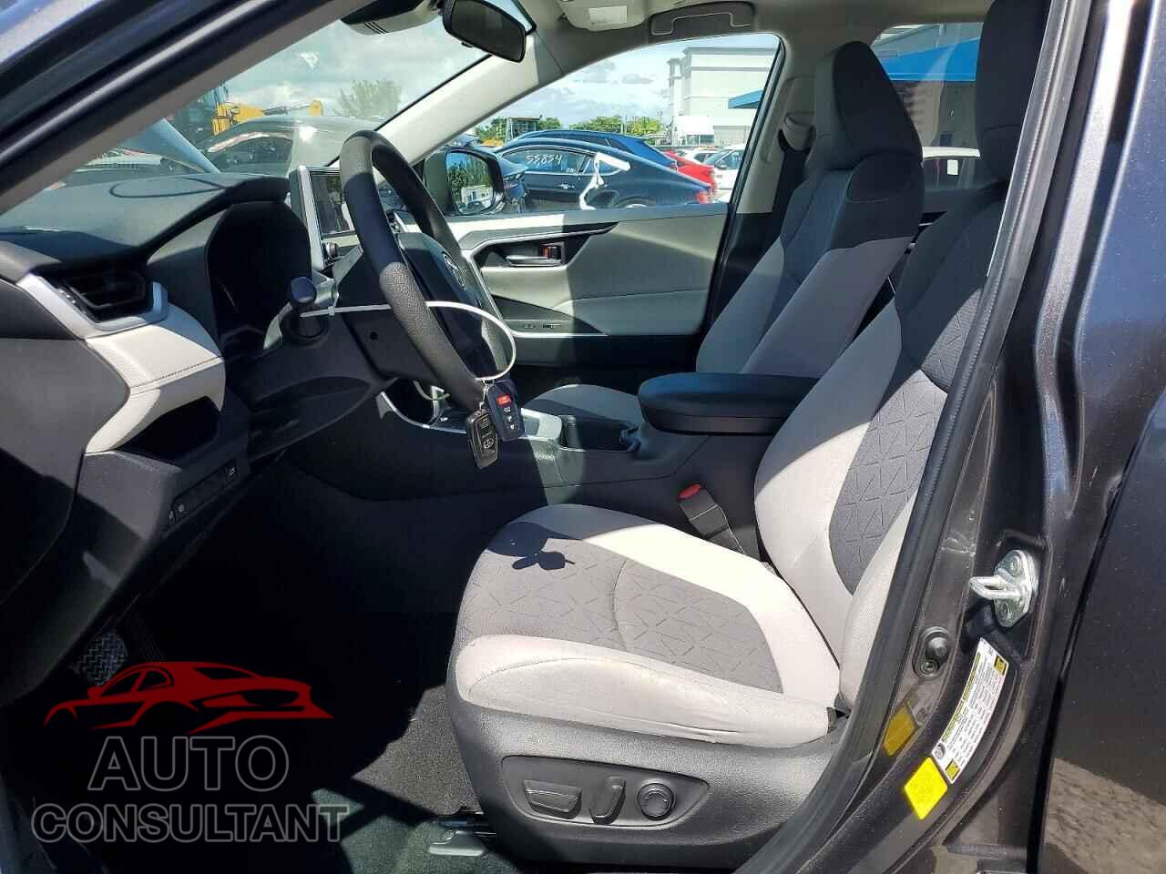 TOYOTA RAV4 2024 - 2T3W1RFV1RC262909