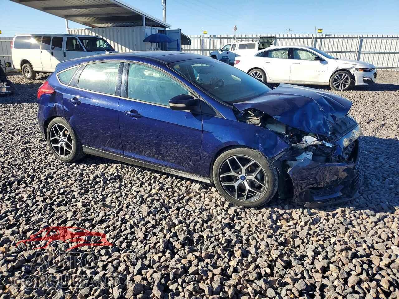 FORD FOCUS 2017 - 1FADP3M21HL319059