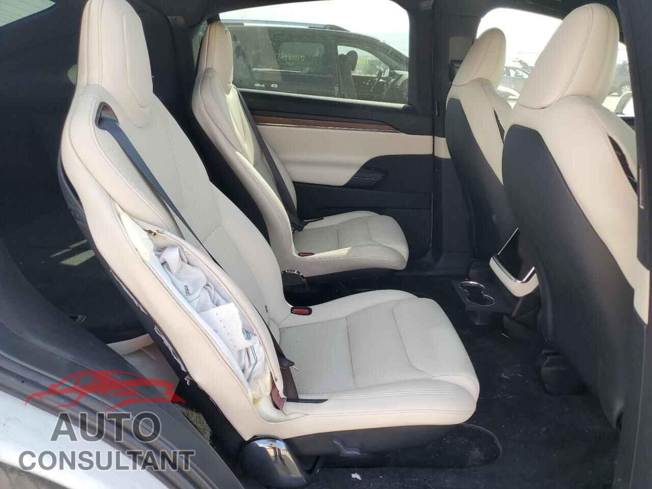 TESLA MODEL X 2022 - 7SAXCBE50NF364856