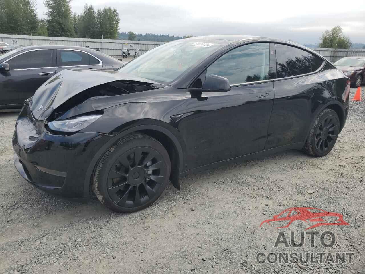 TESLA MODEL Y 2024 - 7SAYGDED3RF010217