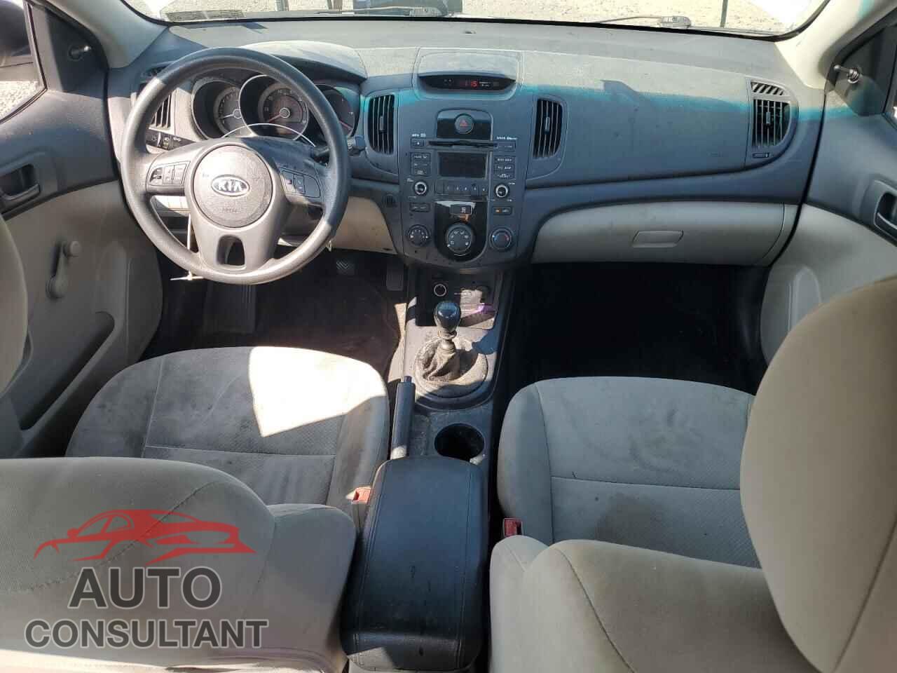 KIA FORTE 2010 - KNAFT4A23A5807932