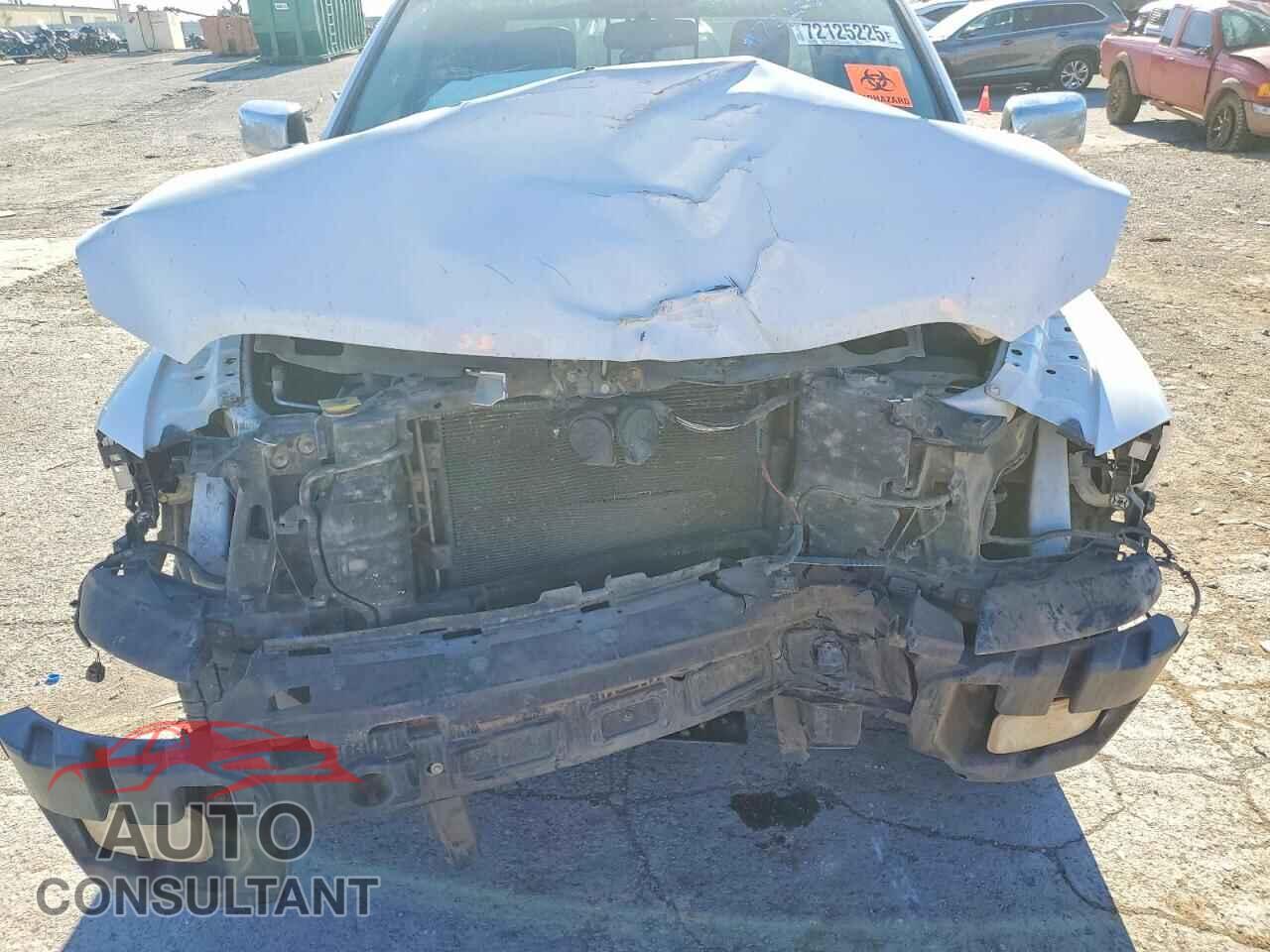 DODGE RAM 1500 2012 - 1C6RD7PT5CS303067