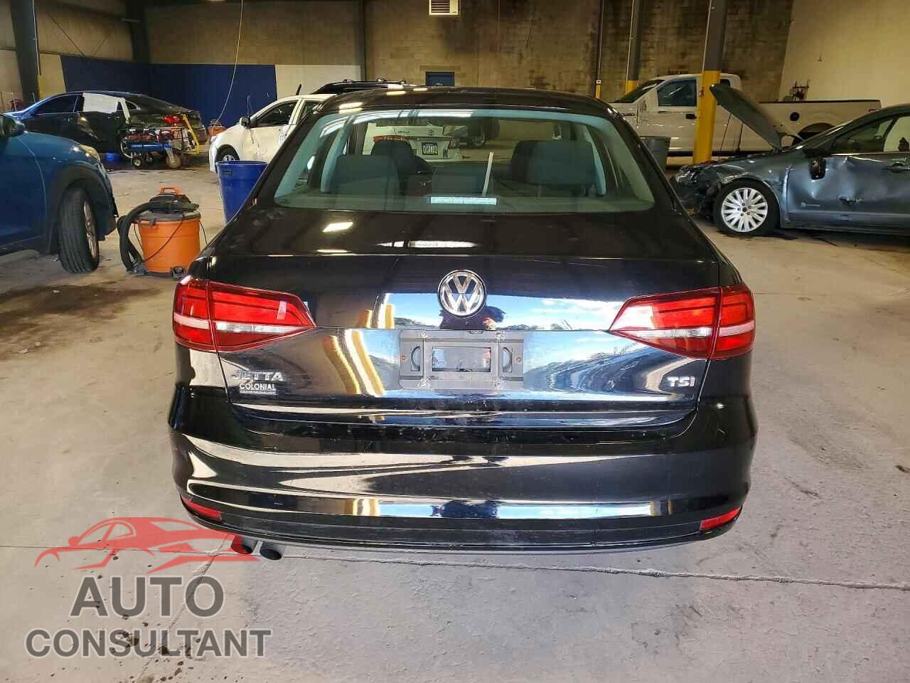 VOLKSWAGEN JETTA 2017 - 3VW2B7AJ5HM273119