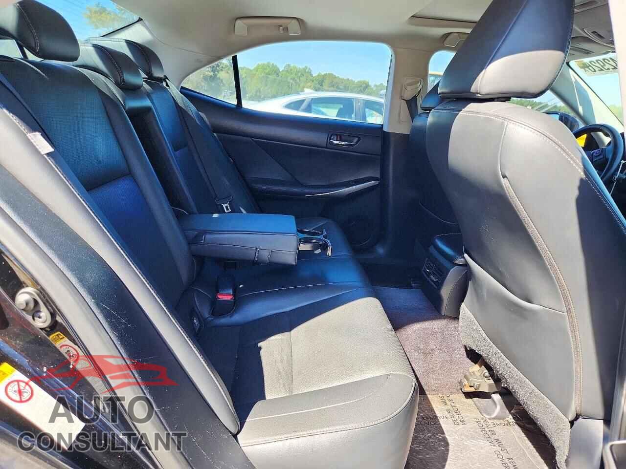 LEXUS IS 2014 - JTHBF1D24E5039224