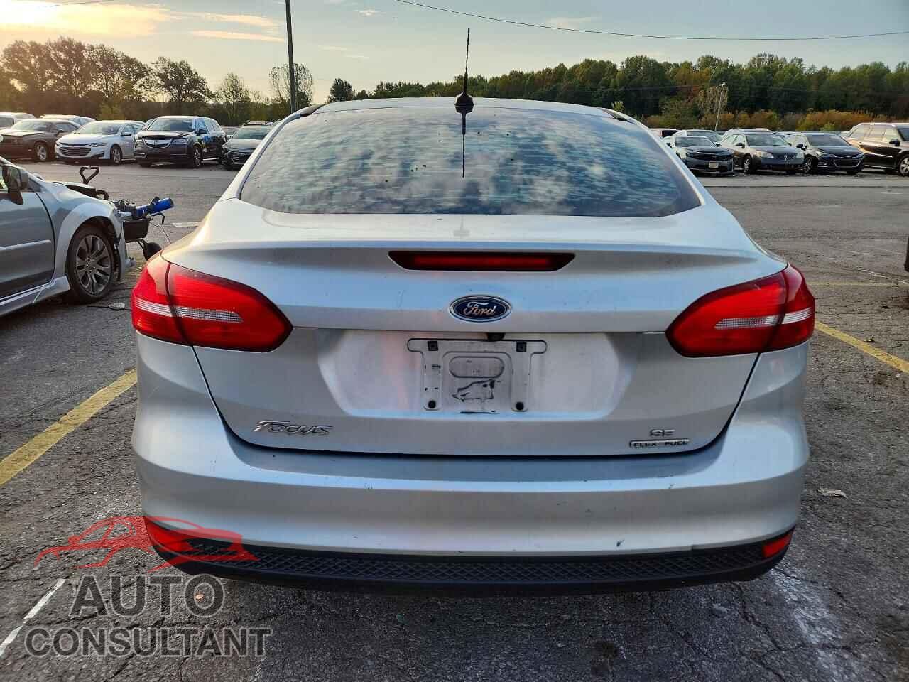 FORD FOCUS 2015 - 1FADP3F24FL292076