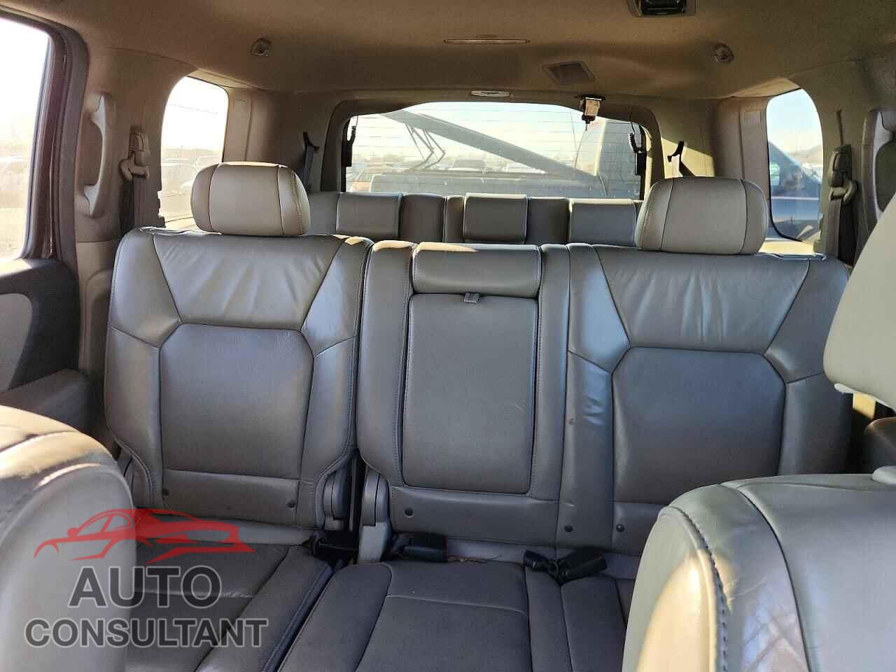 HONDA PILOT 2011 - 5FNYF4H59BB053549