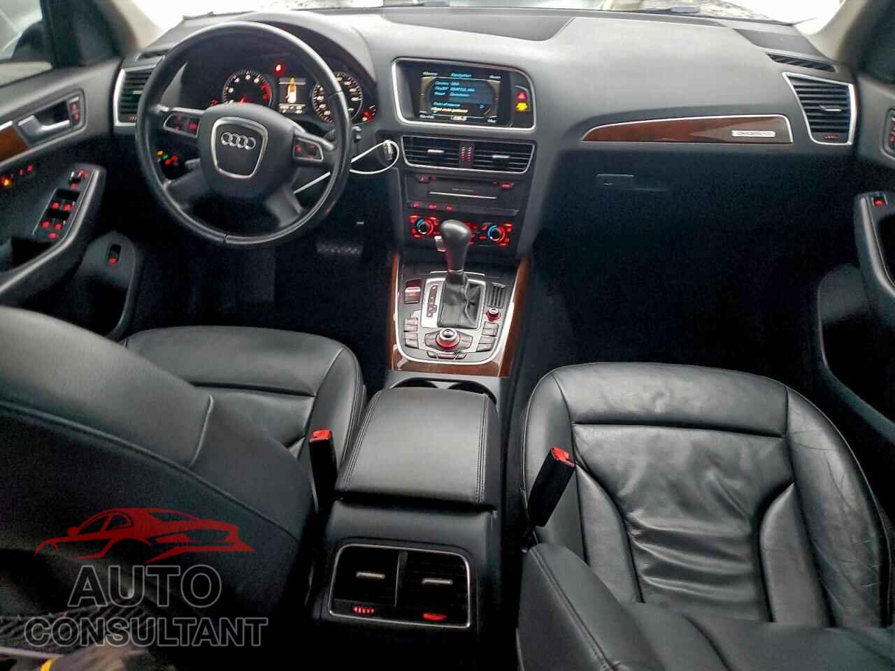 AUDI Q5 2011 - WA1LFAFP0BA028300