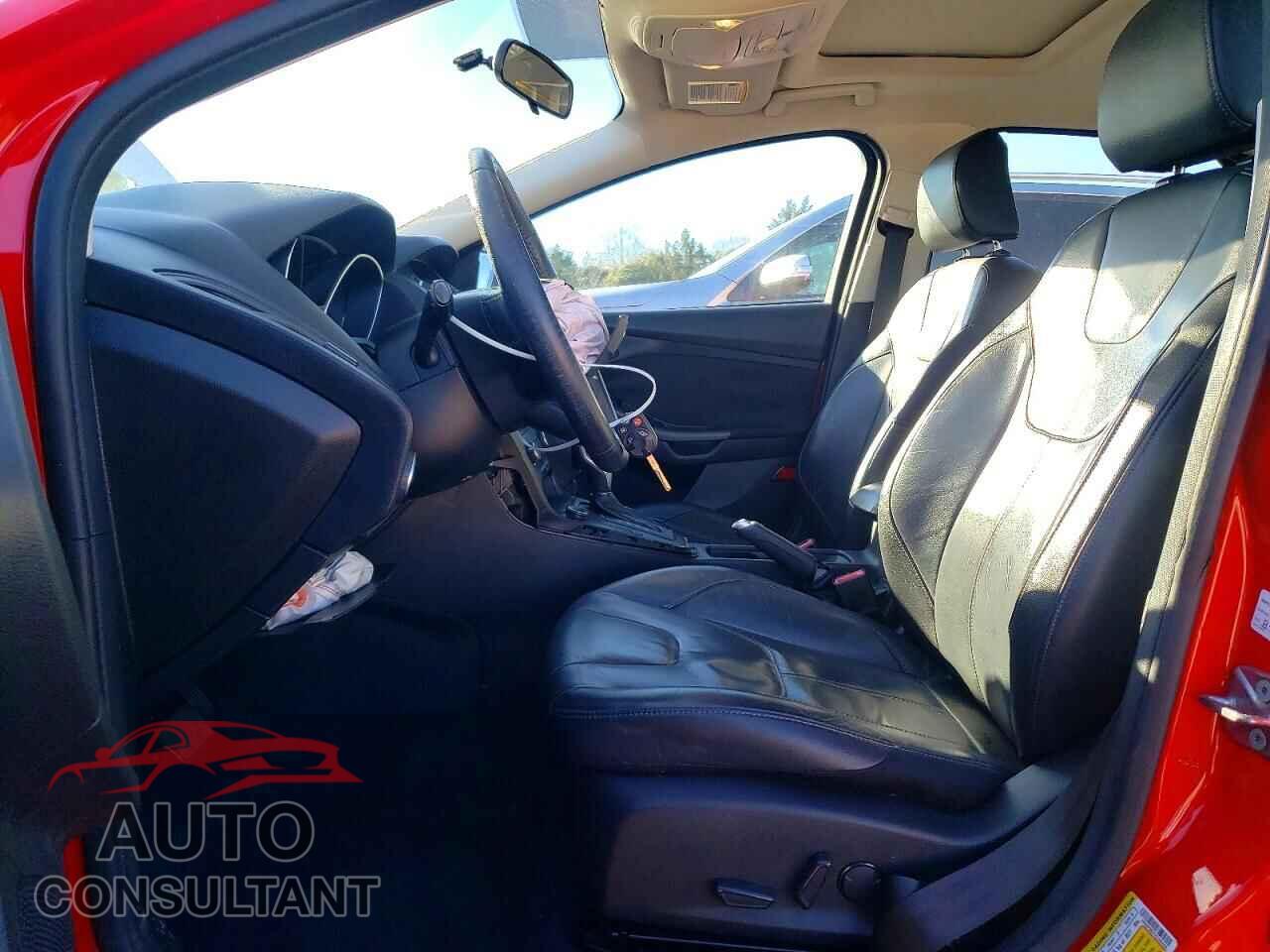 FORD FOCUS 2015 - 1FADP3K21FL264404