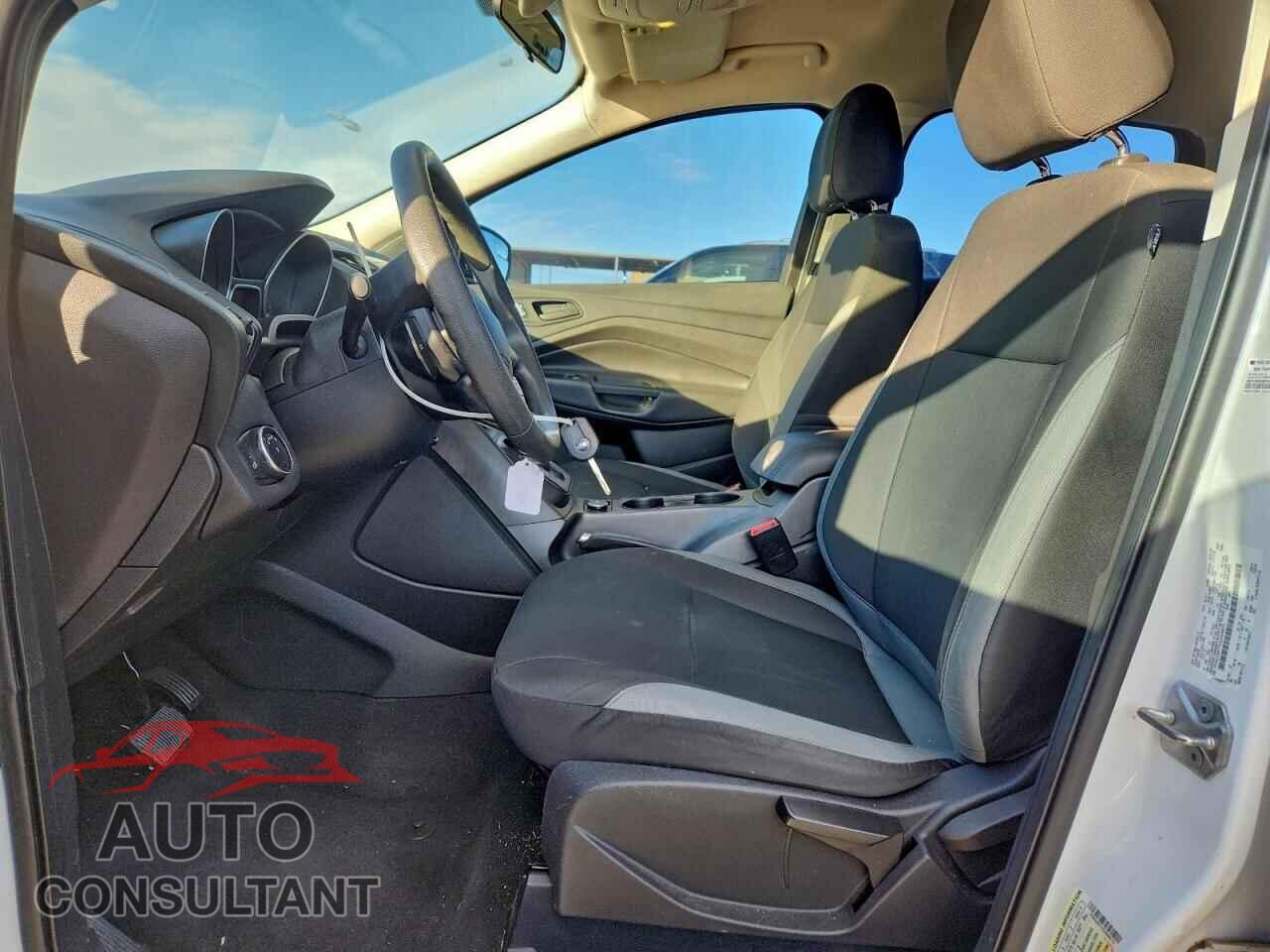 FORD ESCAPE 2016 - 1FMCU0F77GUA09573