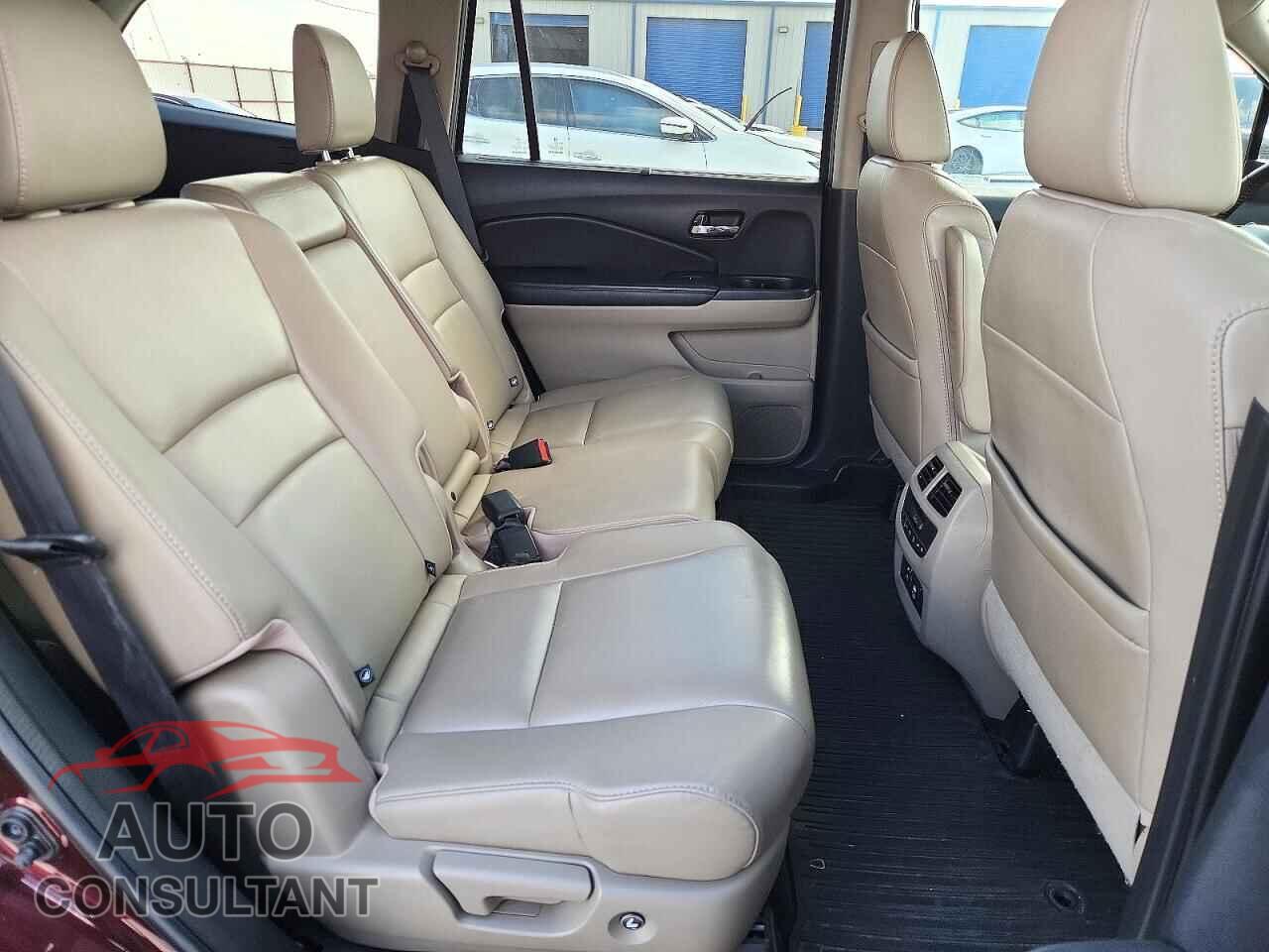 HONDA PILOT 2016 - 5FNYF5H85GB027733