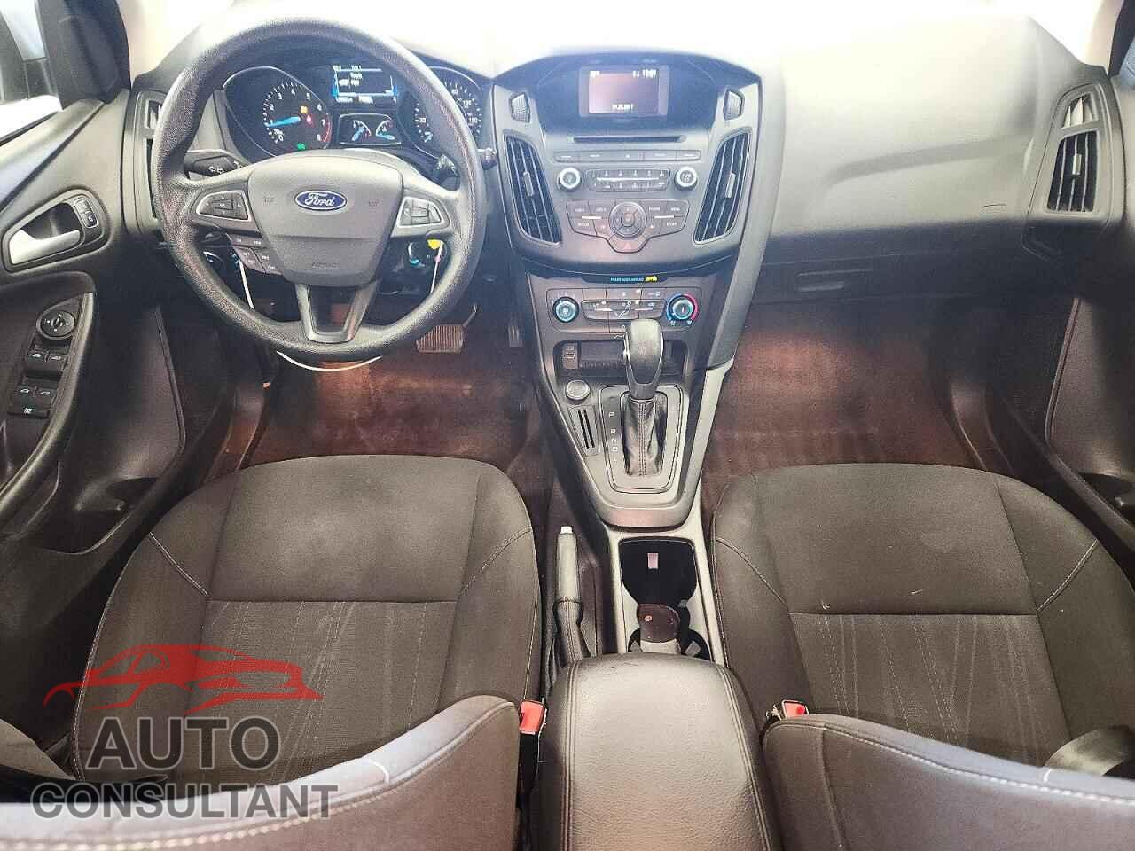 FORD FOCUS 2017 - 1FADP3K28HL239311