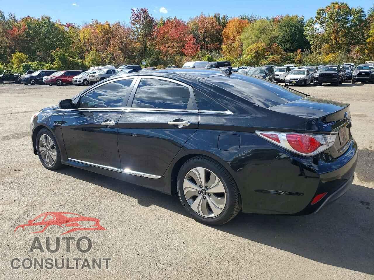 HYUNDAI SONATA 2013 - KMHEC4A43DA101826