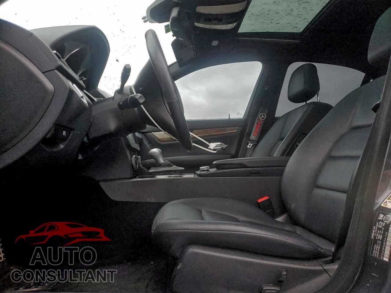 MERCEDES-BENZ C-CLASS 2011 - WDDGF8FB6BF541046