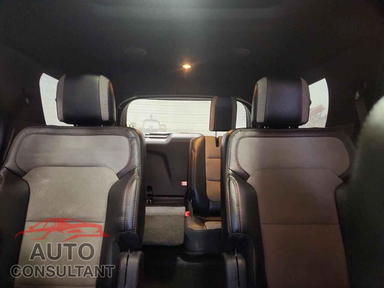 FORD EXPLORER 2017 - 1FM5K8D88HGC54553