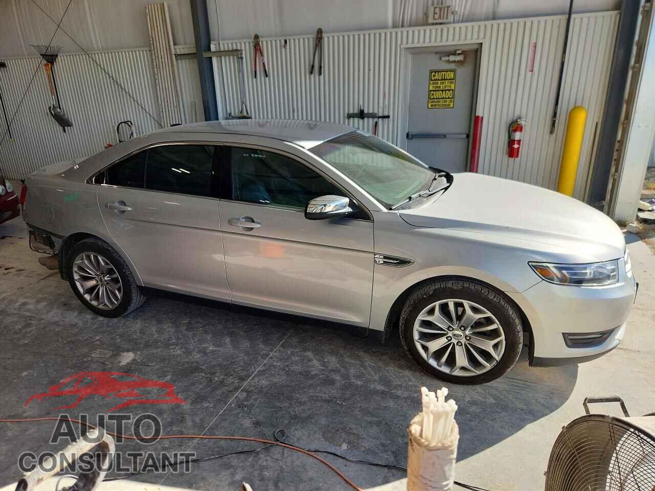 FORD TAURUS 2017 - 1FAHP2F81HG102407