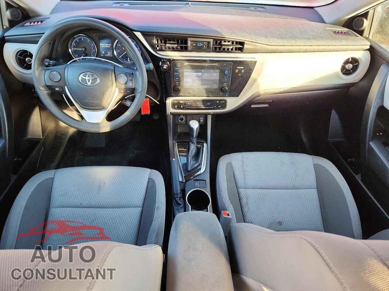 TOYOTA COROLLA 2017 - 5YFBURHE4HP706536