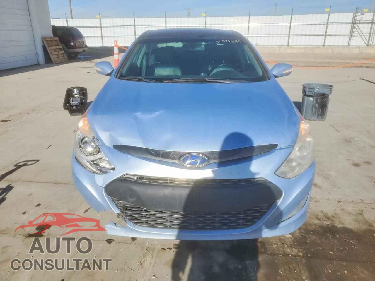 HYUNDAI SONATA 2013 - KMHEC4A45DA072460