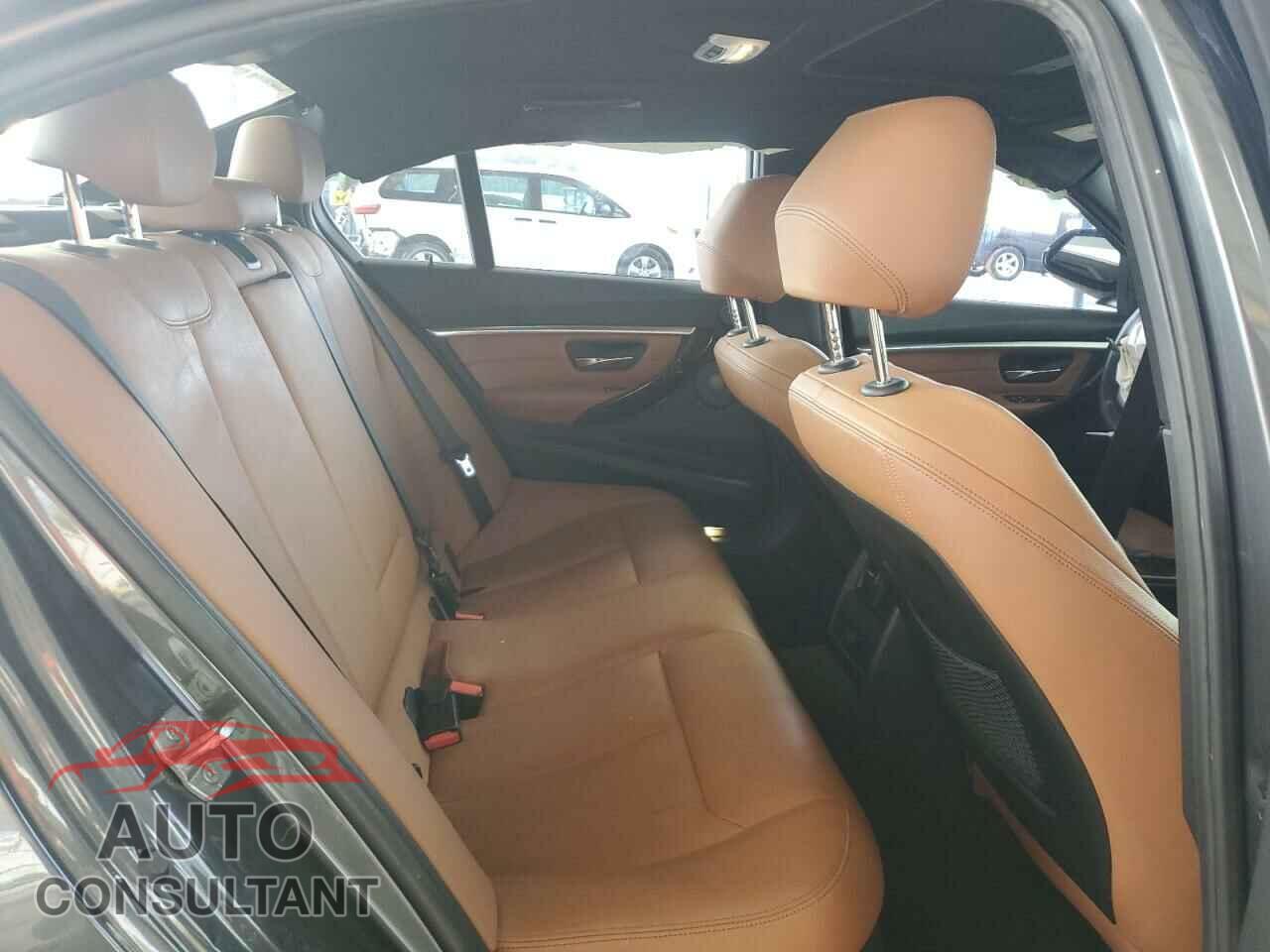 BMW 3 SERIES 2016 - WBA8E9G50GNU30132