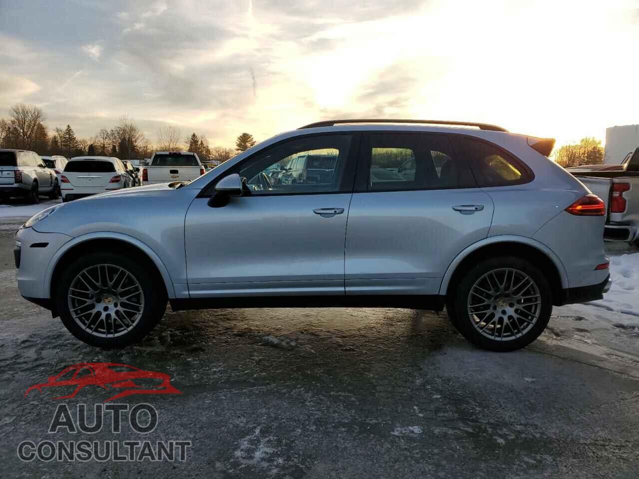 PORSCHE CAYENNE 2018 - WP1AA2A22JKA03791