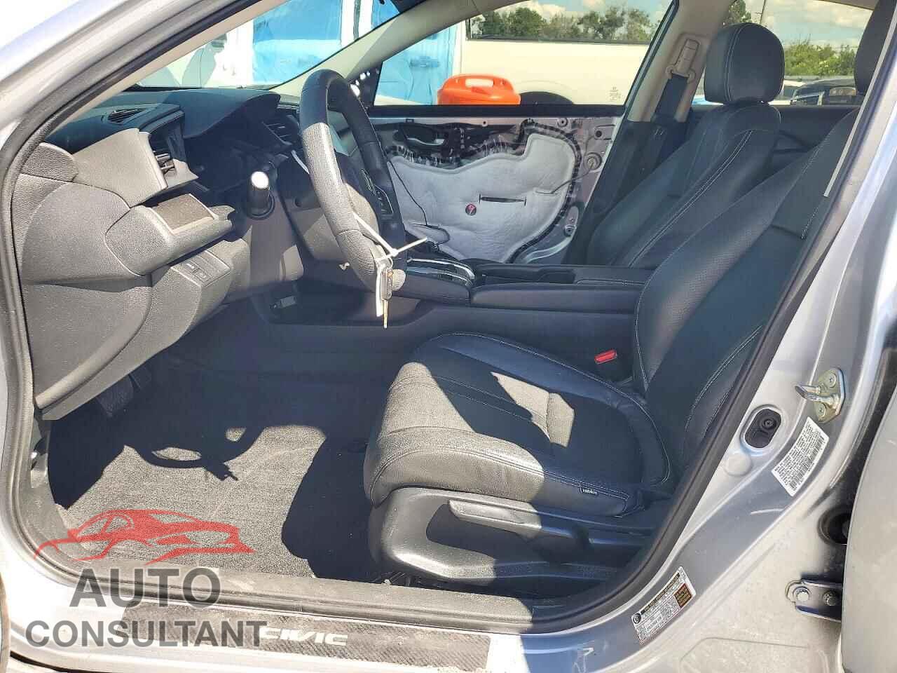 HONDA CIVIC 2017 - 19XFC2F54HE027933