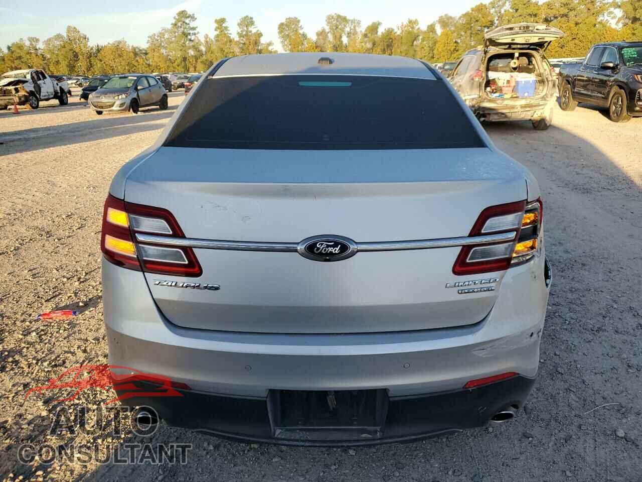 FORD TAURUS 2018 - 1FAHP2F84JG102181