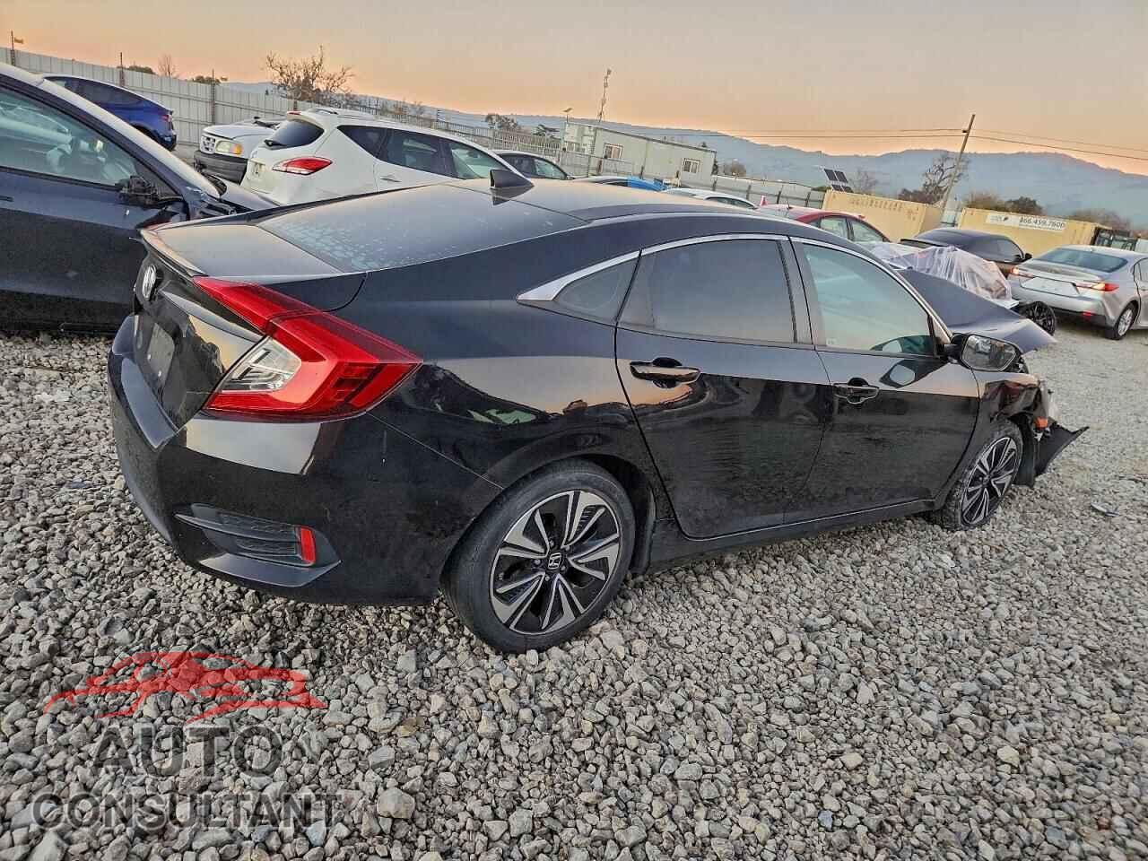 HONDA CIVIC 2017 - 19XFC1F37HE214964