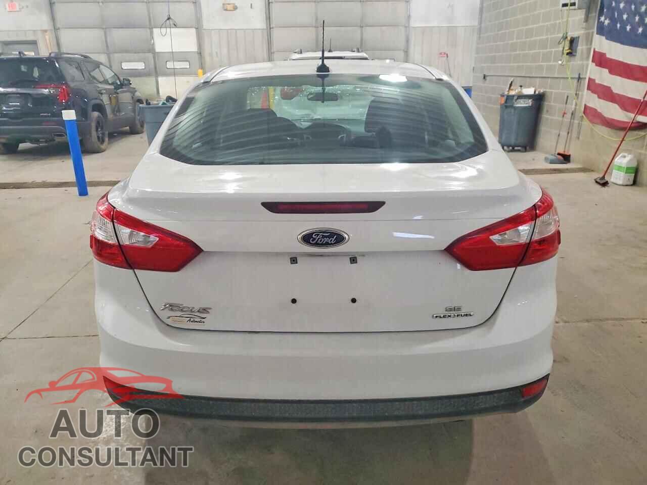 FORD FOCUS 2014 - 1FADP3F20EL254245