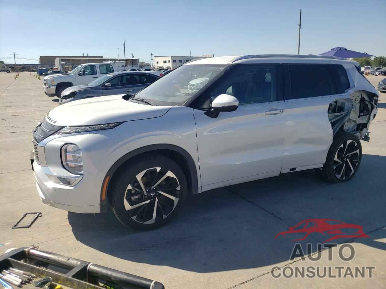 MITSUBISHI OUTLANDER 2024 - JA4J3WA88RZ014346