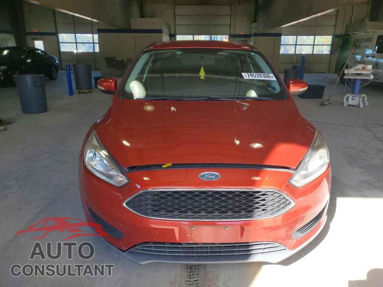 FORD FOCUS 2018 - 1FADP3FE3JL256883