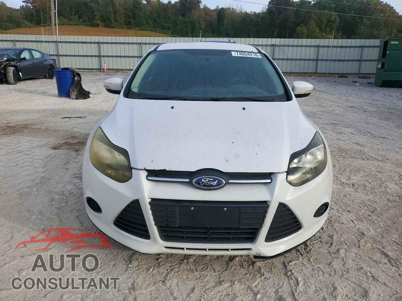 FORD FOCUS 2014 - 1FADP3F27EL282723