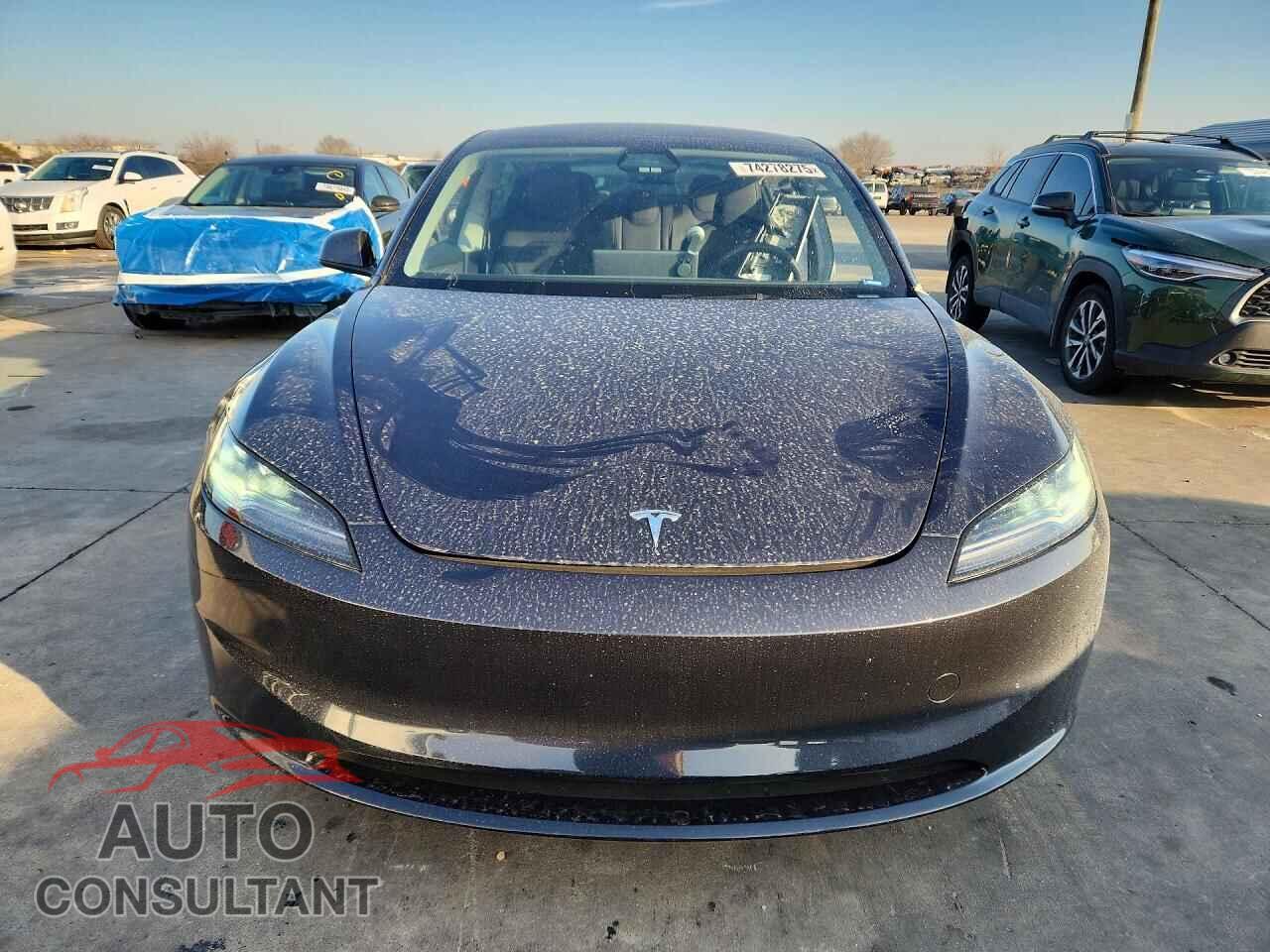 TESLA MODEL 3 2025 - 5YJ3E1EB2SF942800