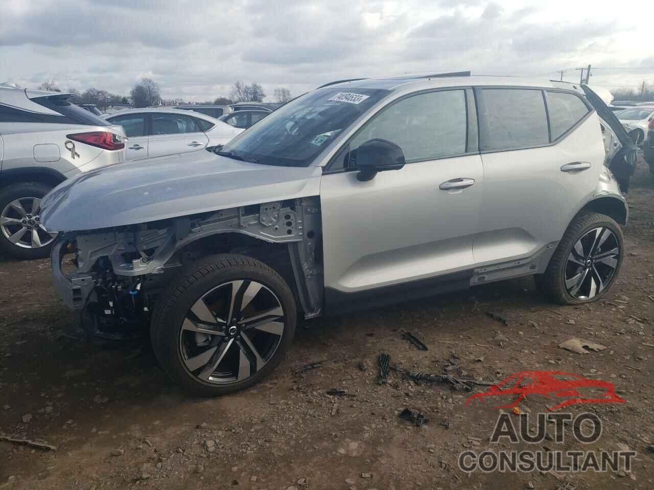 VOLVO XC40 PLUS 2023 - YV4L12UW5P2083540