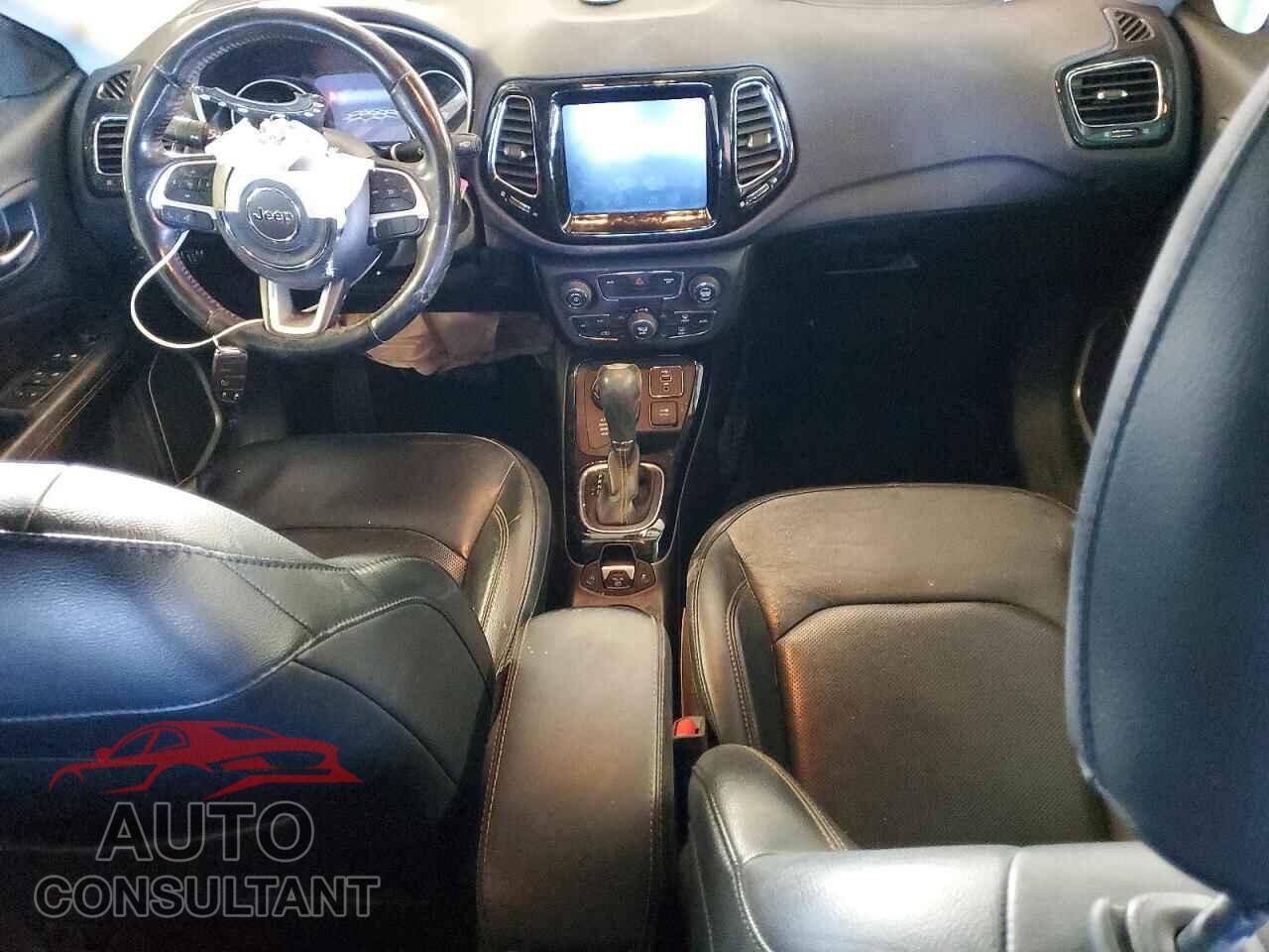 JEEP COMPASS 2019 - 3C4NJDCB9KT800373