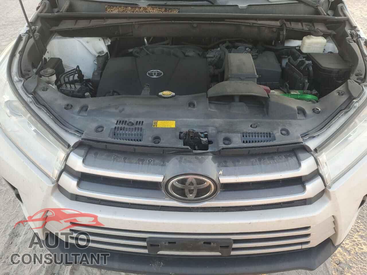 TOYOTA HIGHLANDER 2017 - 5TDZZRFH0HS202585
