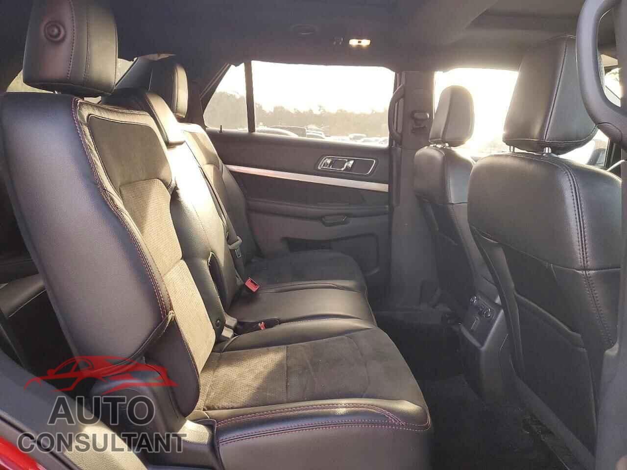 FORD EXPLORER 2018 - 1FM5K7D8XJGB74770